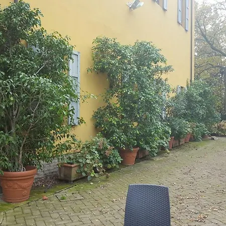 Ghia Apartment